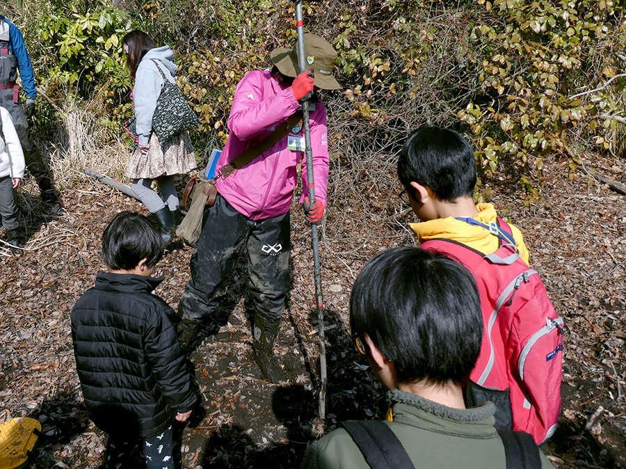 池沼PJ_ハンドオーガーによる泥の観察s
